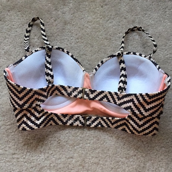 Xhilaration swim top - Picture 2 of 4